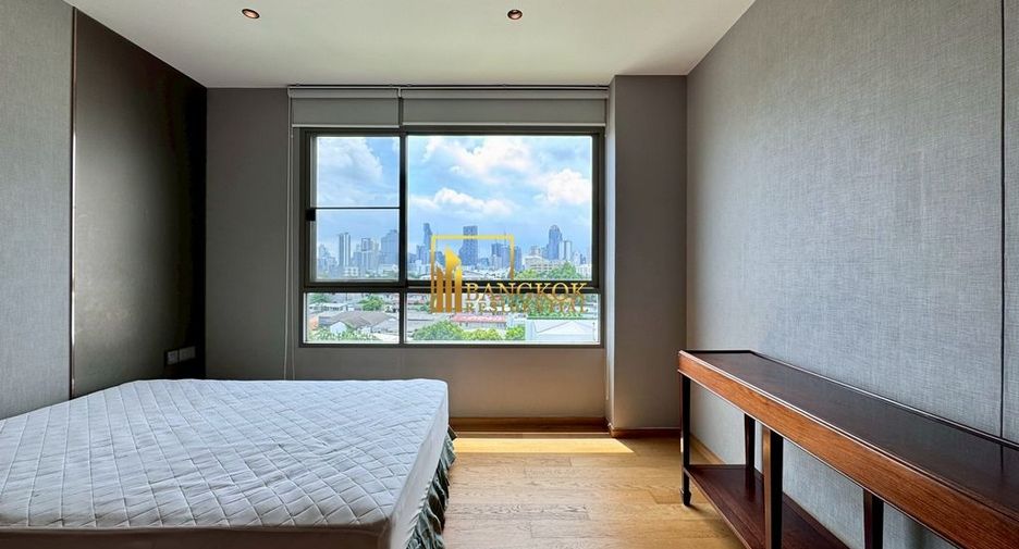 For rent 2 bedrooms condo in Yan Nawa, Bangkok