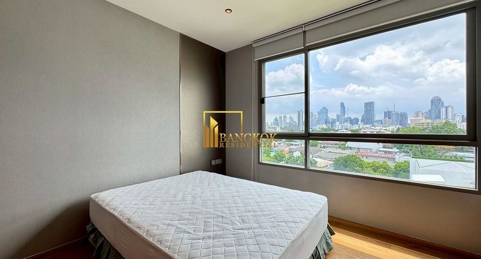 For rent 2 bedrooms condo in Yan Nawa, Bangkok