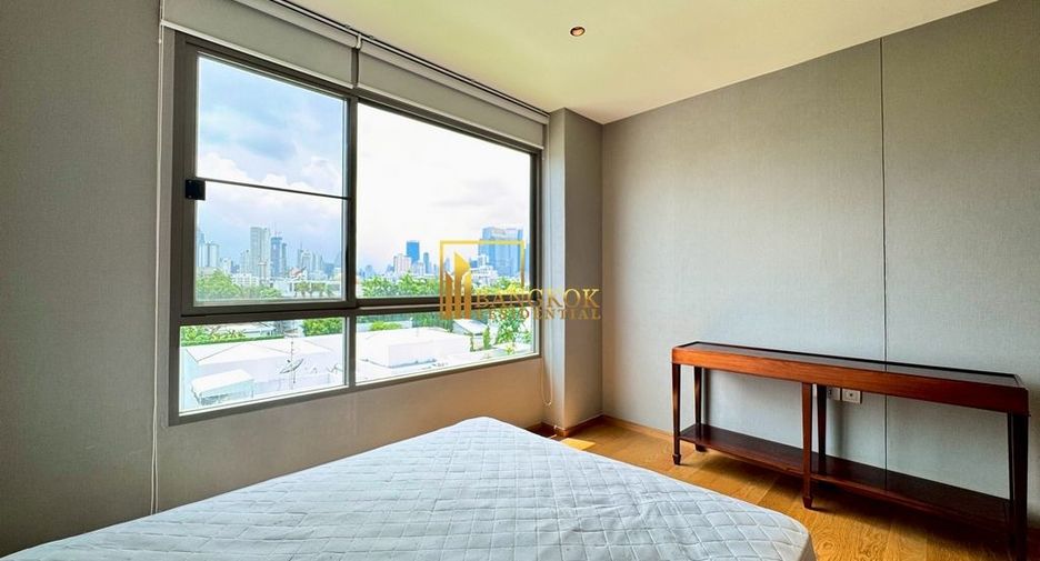 For rent 2 bedrooms condo in Yan Nawa, Bangkok