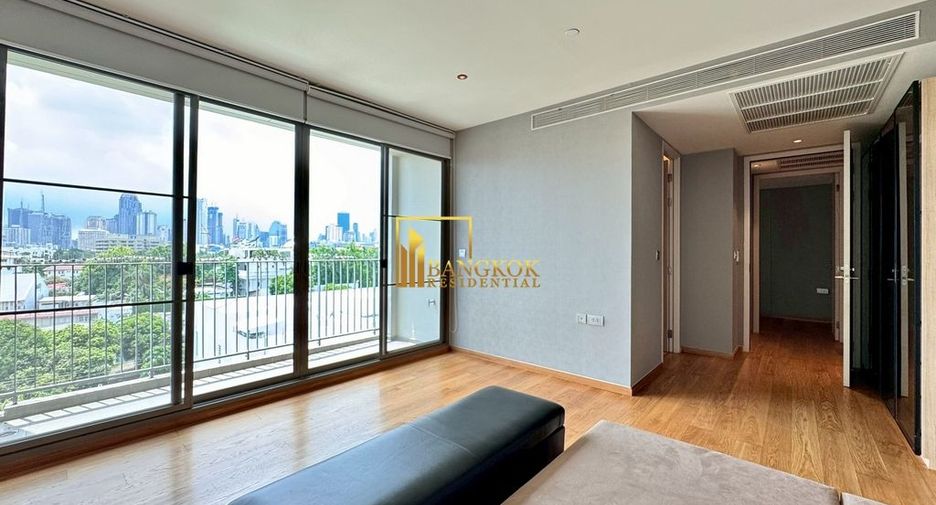 For rent 2 bedrooms condo in Yan Nawa, Bangkok