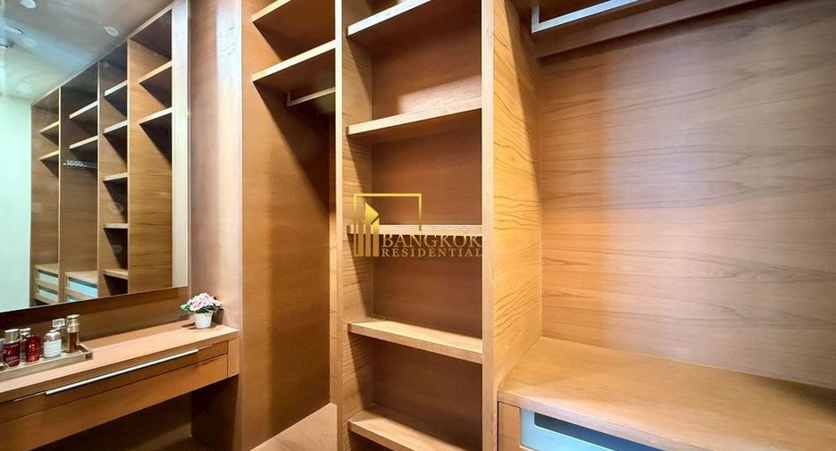 For rent 2 bedrooms condo in Sathon, Bangkok