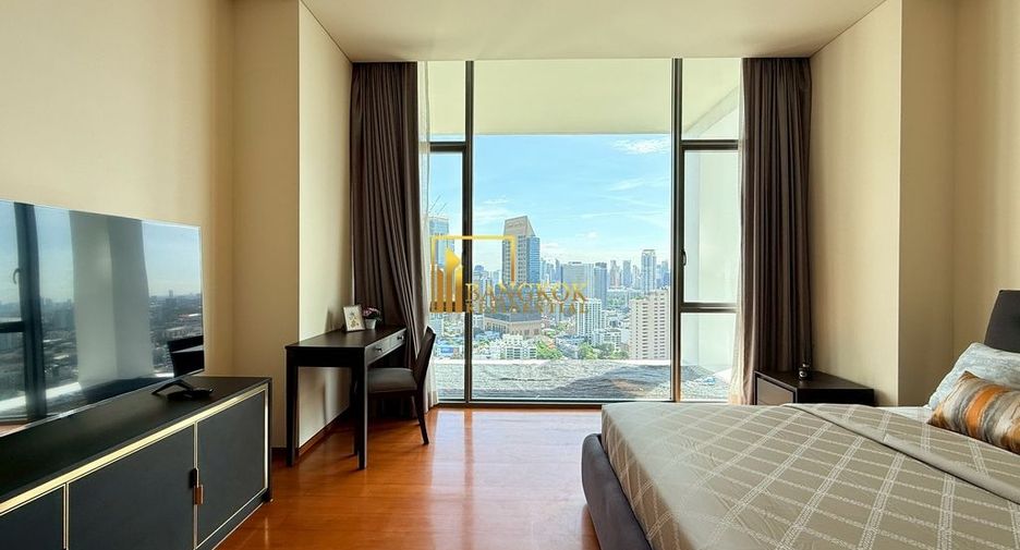 For rent 2 bedrooms condo in Sathon, Bangkok