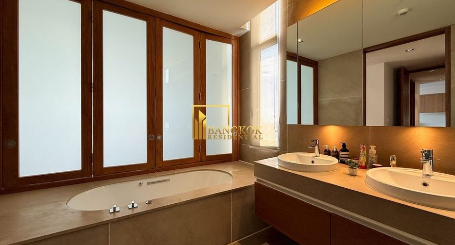 For rent 2 bedrooms condo in Sathon, Bangkok