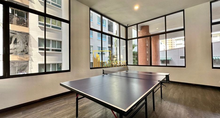 For rent 3 bedrooms condo in Khlong Toei, Bangkok