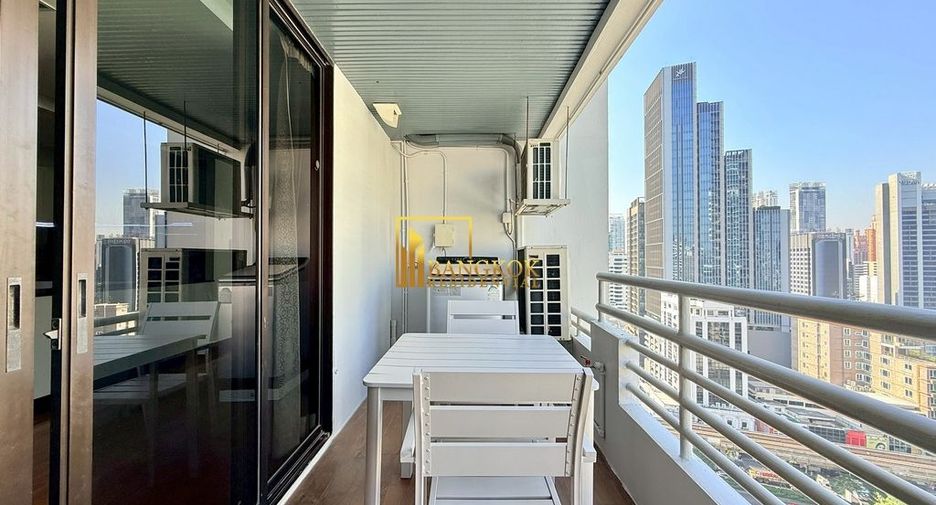 For rent 3 bedrooms condo in Khlong Toei, Bangkok