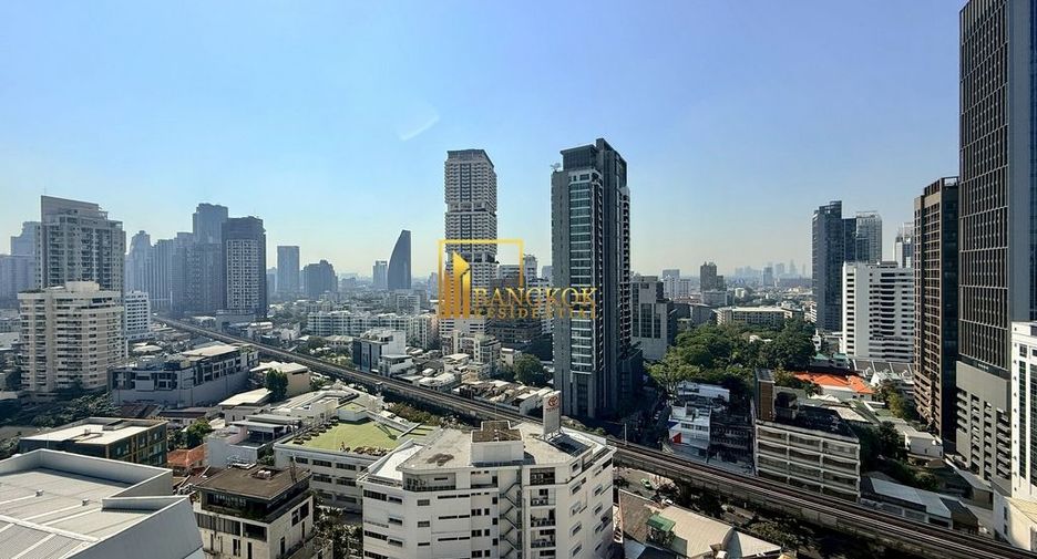 For rent 3 bedrooms condo in Khlong Toei, Bangkok