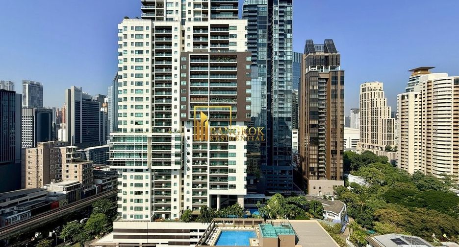 For rent 3 bedrooms condo in Khlong Toei, Bangkok
