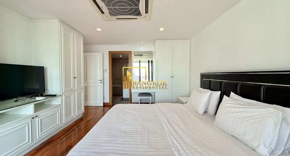 For rent 3 bedrooms condo in Khlong Toei, Bangkok
