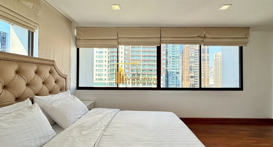 For rent 3 bedrooms condo in Khlong Toei, Bangkok