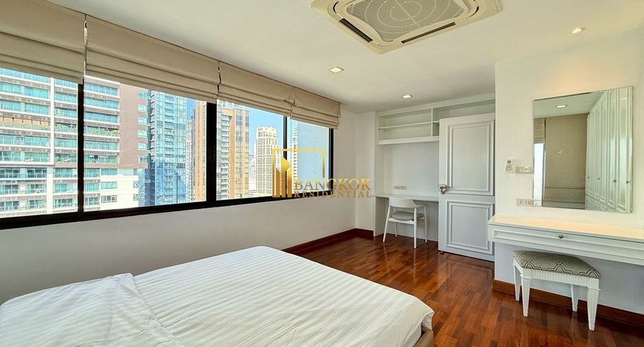 For rent 3 bedrooms condo in Khlong Toei, Bangkok