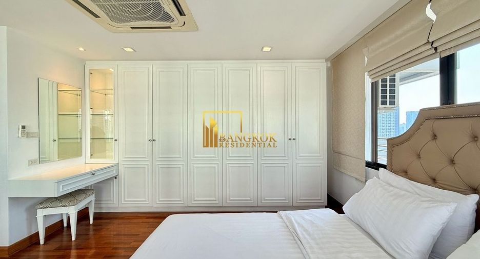 For rent 3 bedrooms condo in Khlong Toei, Bangkok
