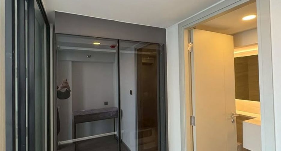 Condo en venta de 2 habitaciones en Bang Rak, Bangkok
