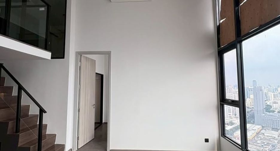 Condo en venta de 2 habitaciones en Bang Rak, Bangkok