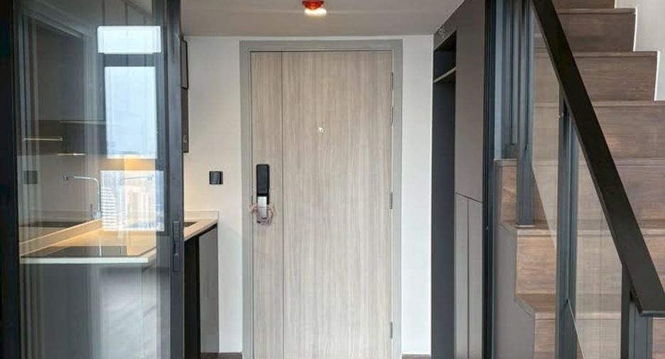 Condo en venta de 2 habitaciones en Bang Rak, Bangkok