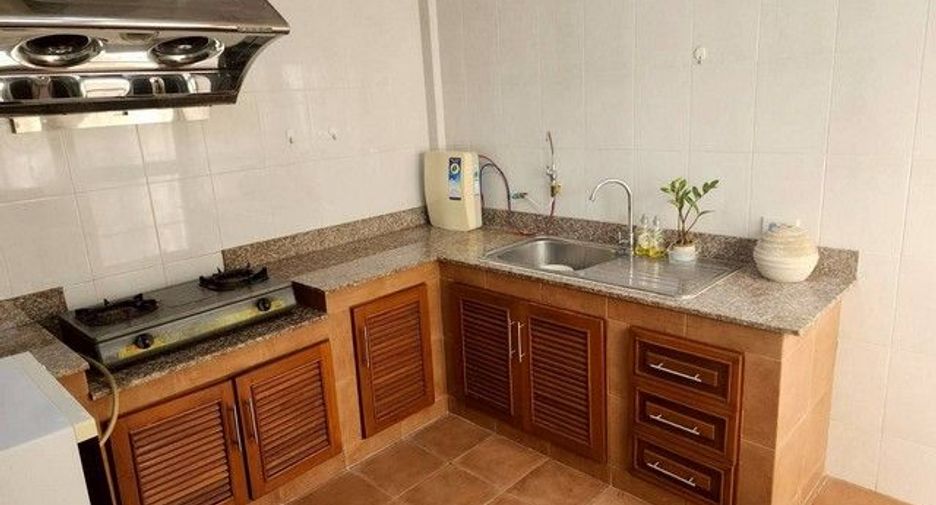 Аренда 3 спальни таунхаус в Пхаси Чароен, Бангкок
