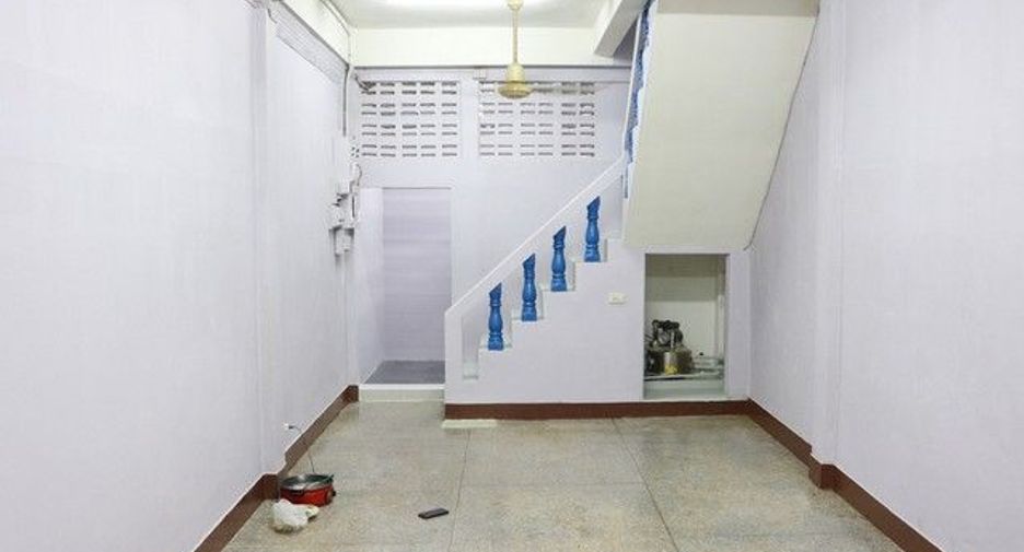 For rent 5 bedrooms retail Space in Phra Nakhon, Bangkok