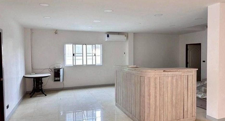 For rent 5 bedrooms warehouse in Bang Phli, Samut Prakan