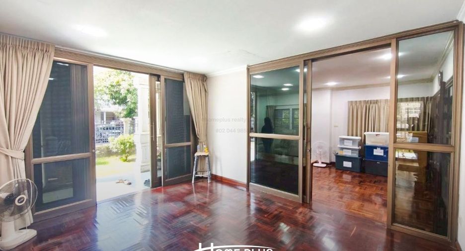 Haus zum Kauf mit 4 Zimmer in Taling Chan, Bangkok