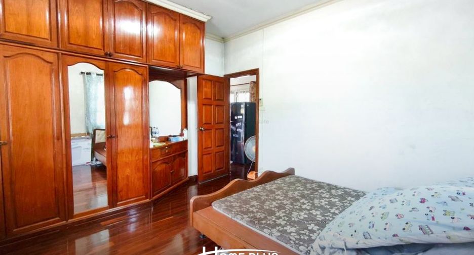 Haus zum Kauf mit 4 Zimmer in Taling Chan, Bangkok