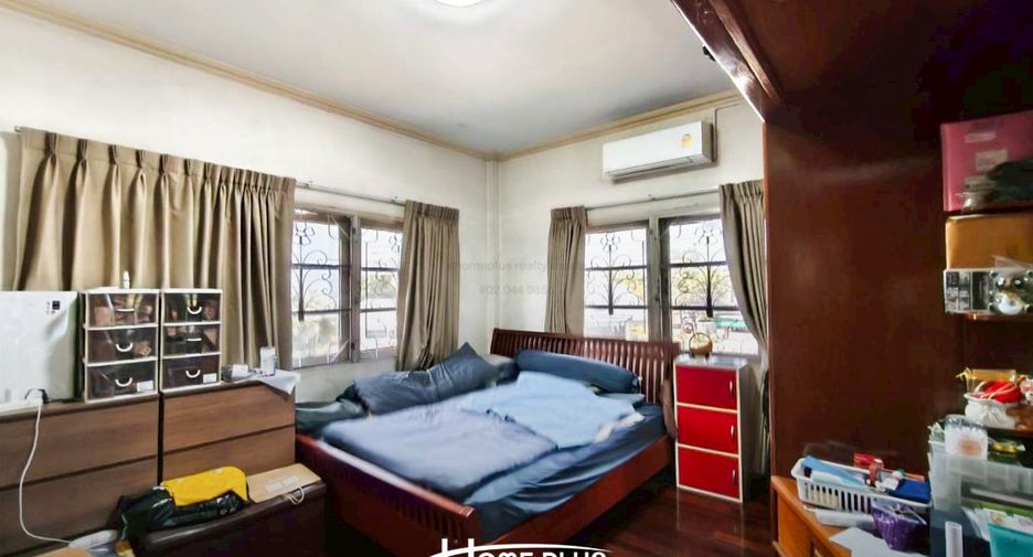 Haus zum Kauf mit 4 Zimmer in Taling Chan, Bangkok