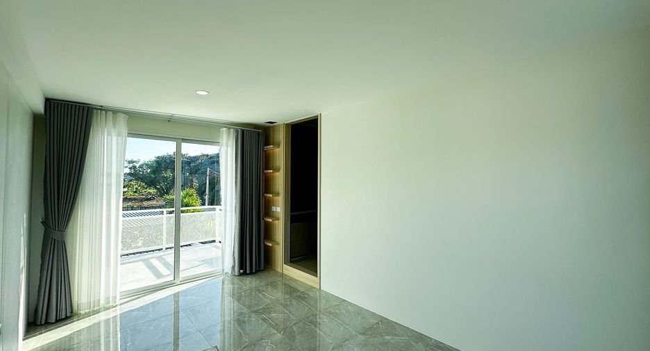 For rent and for sale 6 bedrooms house in San Sai, Chiang Mai