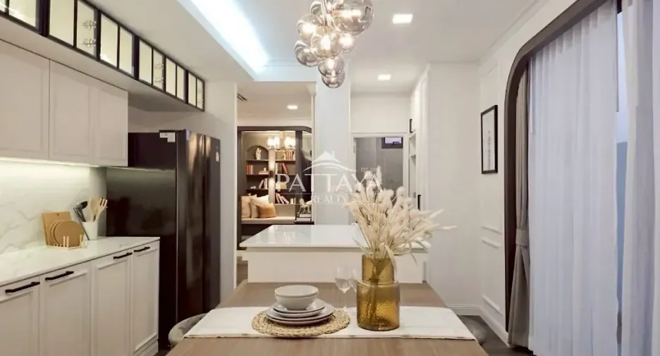 For sale 3 ベッドルーム villa in Sattahip, Chonburi