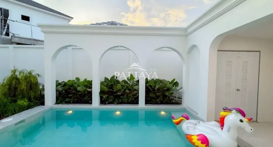 For sale 3 ベッドルーム villa in Sattahip, Chonburi