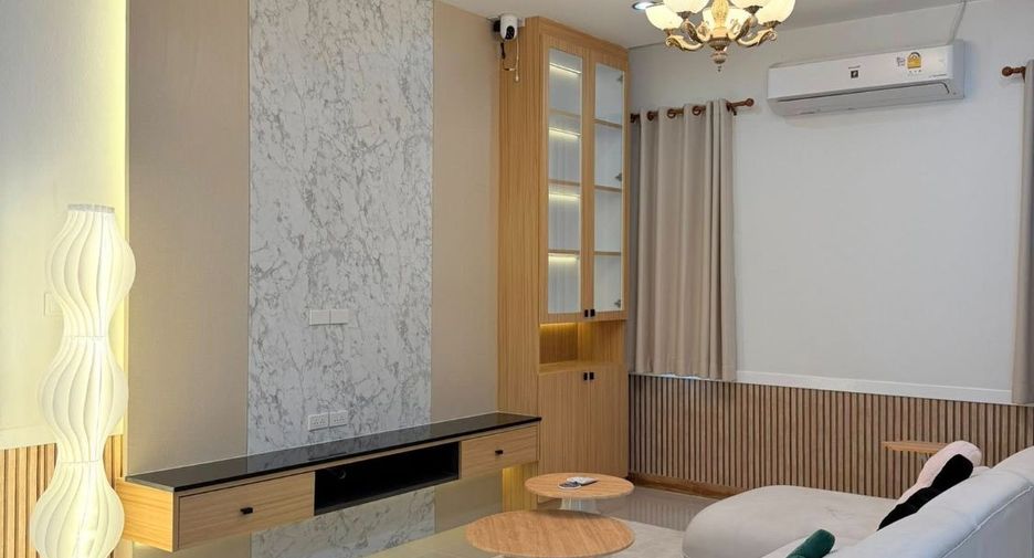 For rent 3 bedrooms villa in Bang Lamung, Chonburi