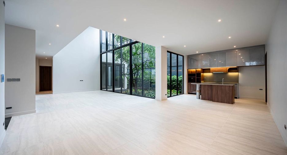 Haus zum Kauf mit 4 Zimmer in Bang Kapi, Bangkok