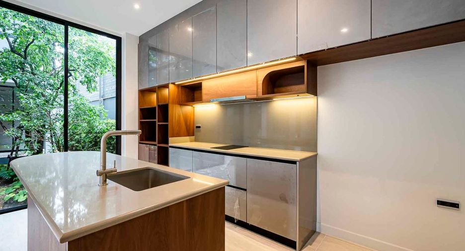 Haus zum Kauf mit 4 Zimmer in Bang Kapi, Bangkok