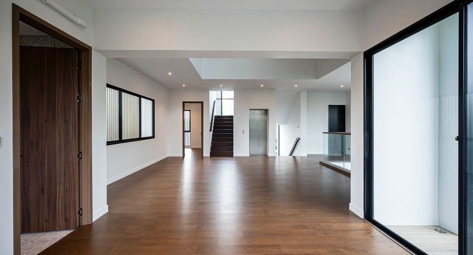 Haus zum Kauf mit 4 Zimmer in Bang Kapi, Bangkok