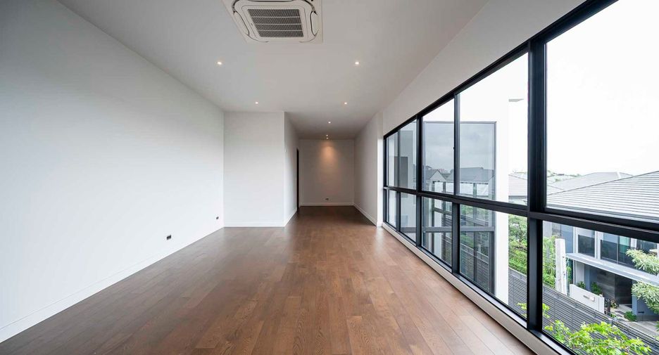 Haus zum Kauf mit 4 Zimmer in Bang Kapi, Bangkok
