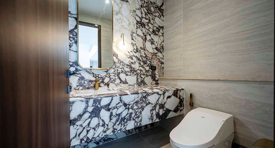 Haus zum Kauf mit 4 Zimmer in Bang Kapi, Bangkok