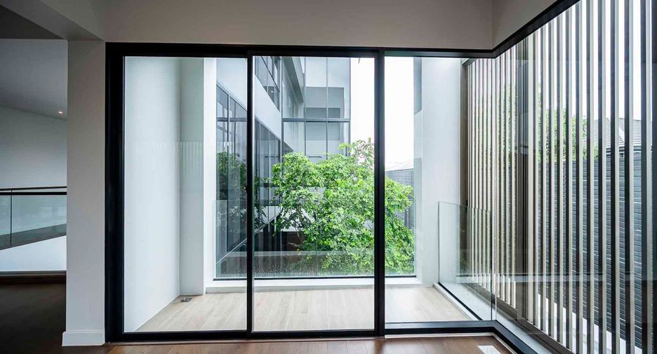 Haus zum Kauf mit 4 Zimmer in Bang Kapi, Bangkok