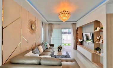 For sale 3 bedrooms villa in Bang Lamung, Chonburi