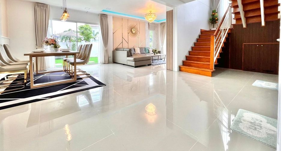 Villa en venta de 3 habitaciones en Bang Lamung, Chonburi