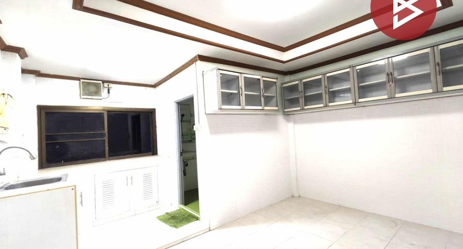 Reihenhaus zum Kauf mit 3 Zimmer in Phra Samut Chedi, Samut Prakan