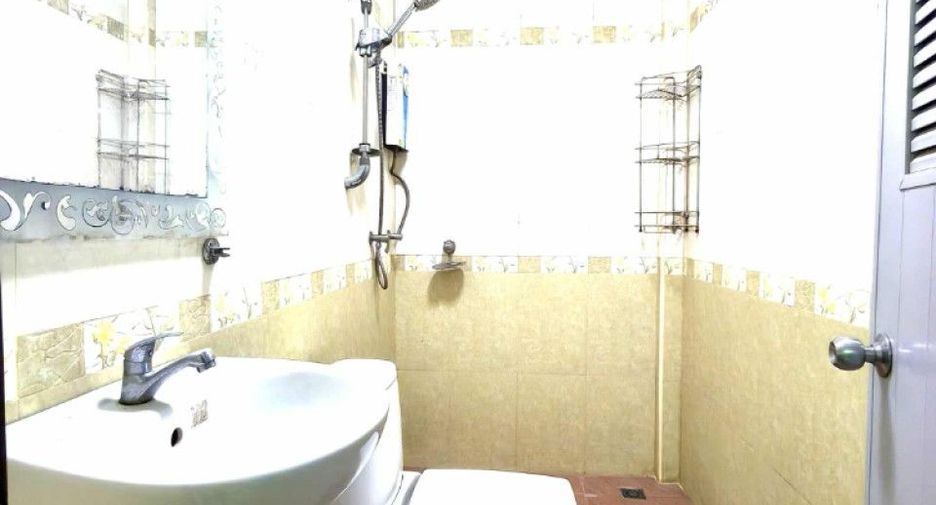 Reihenhaus zum Kauf mit 3 Zimmer in Phra Samut Chedi, Samut Prakan