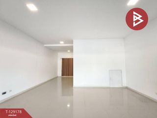 For sale 3 bedrooms retail Space in Bang Phli, Samut Prakan