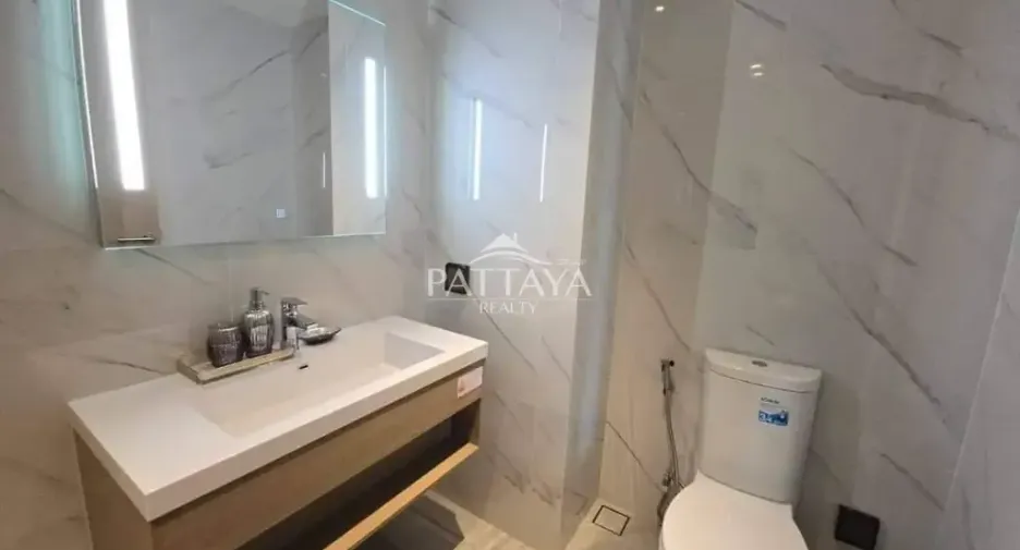 For rent and for sale 1 bed condo in Bang Lamung, Chonburi