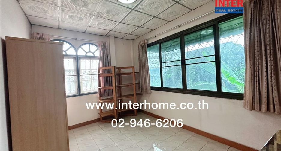 For sale 3 ベッドルーム townhouse in Saphan Sung, Bangkok