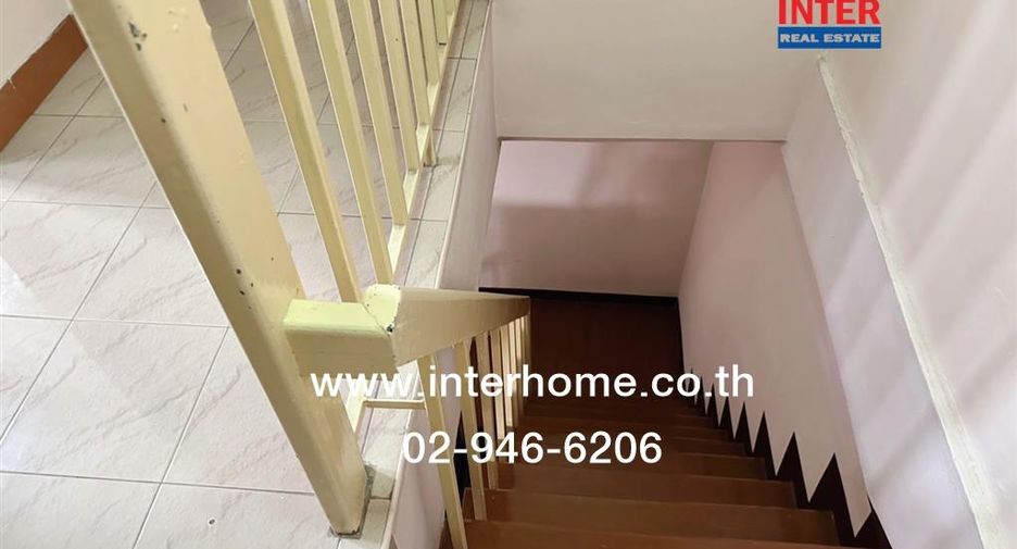 For sale 3 ベッドルーム townhouse in Saphan Sung, Bangkok