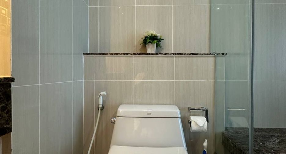 For rent 1 bed condo in Bang Lamung, Chonburi
