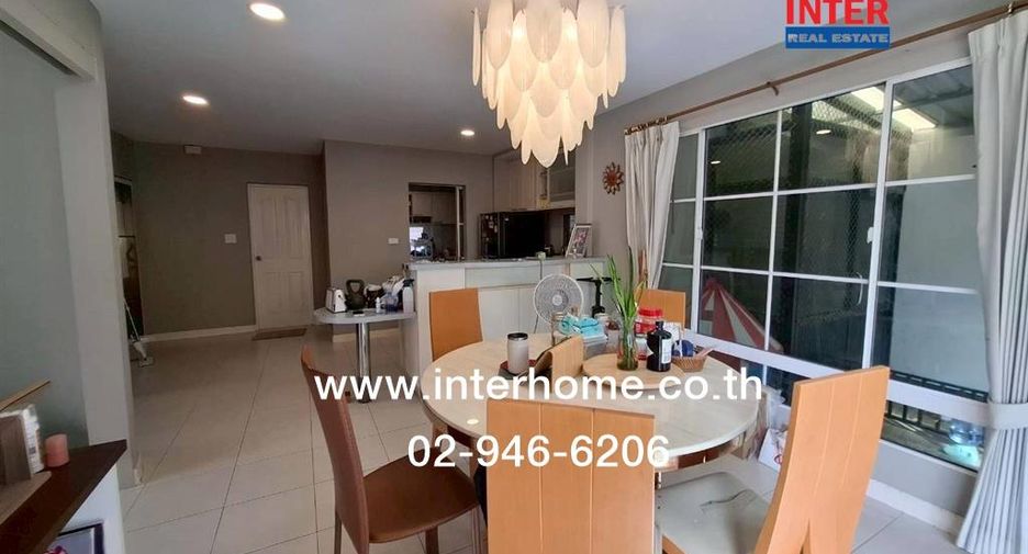 For sale 3 bedrooms house in Mueang Nonthaburi, Nonthaburi
