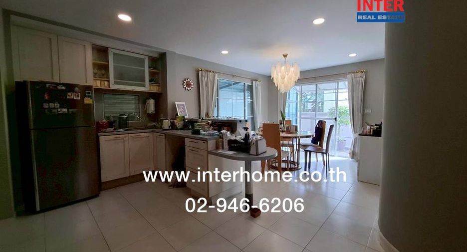For sale 3 bedrooms house in Mueang Nonthaburi, Nonthaburi