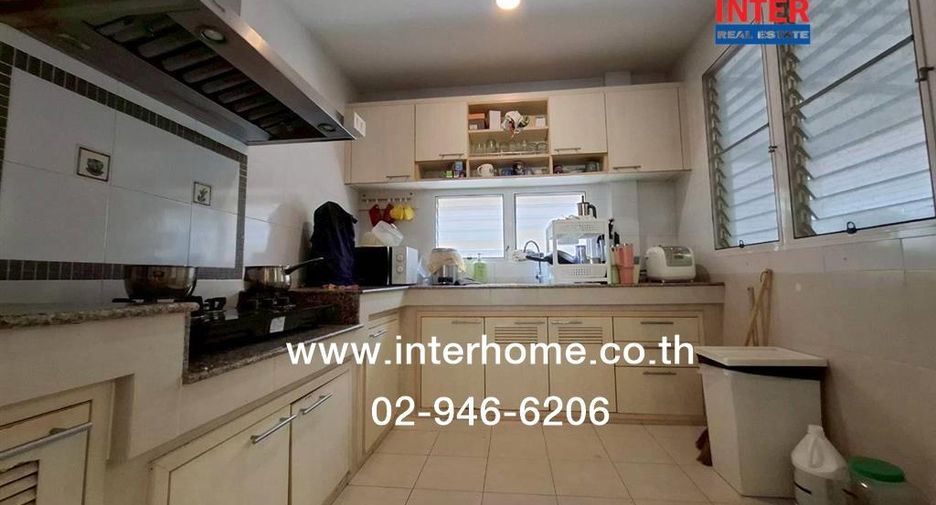 For sale 3 bedrooms house in Mueang Nonthaburi, Nonthaburi