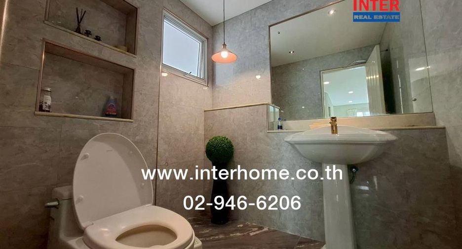 For sale 3 bedrooms house in Mueang Nonthaburi, Nonthaburi