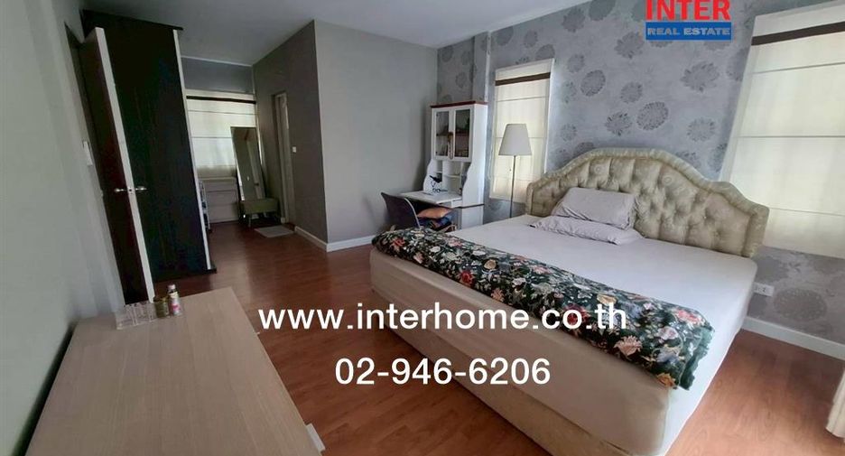 For sale 3 bedrooms house in Mueang Nonthaburi, Nonthaburi