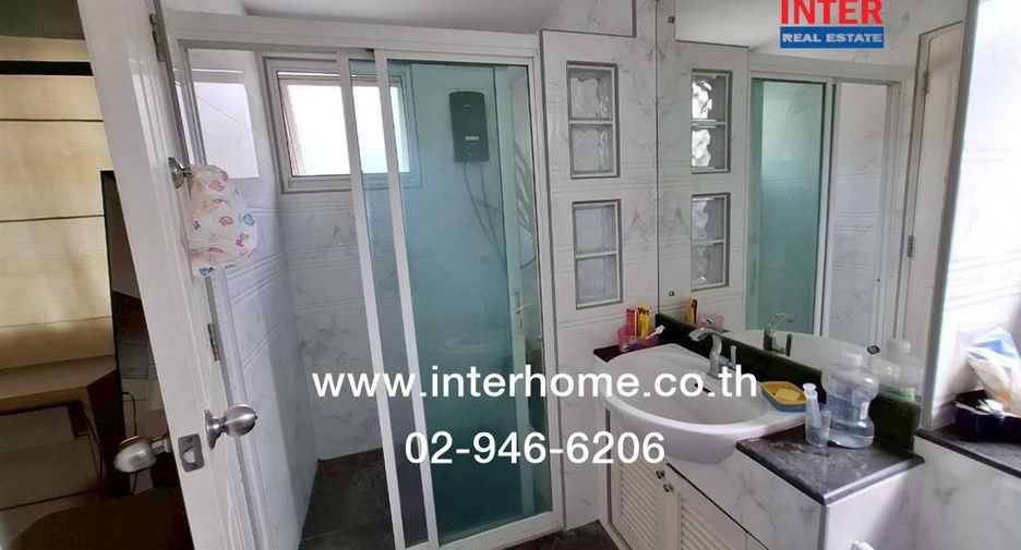 For sale 3 bedrooms house in Mueang Nonthaburi, Nonthaburi