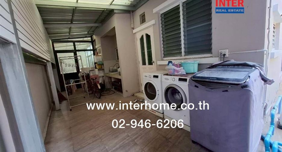 For sale 3 bedrooms house in Mueang Nonthaburi, Nonthaburi
